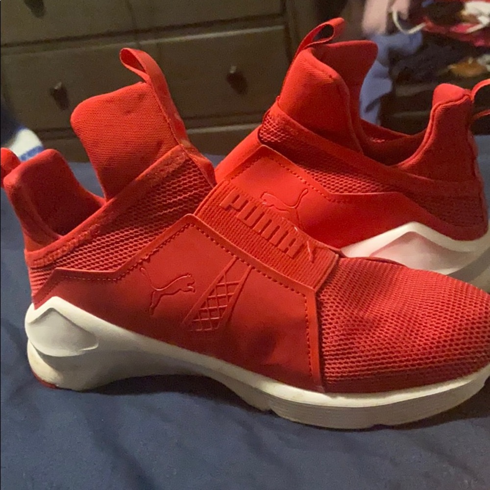 puma shoes - Picture 3 of 4